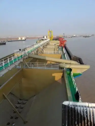 Kapal dredger kanggo didol