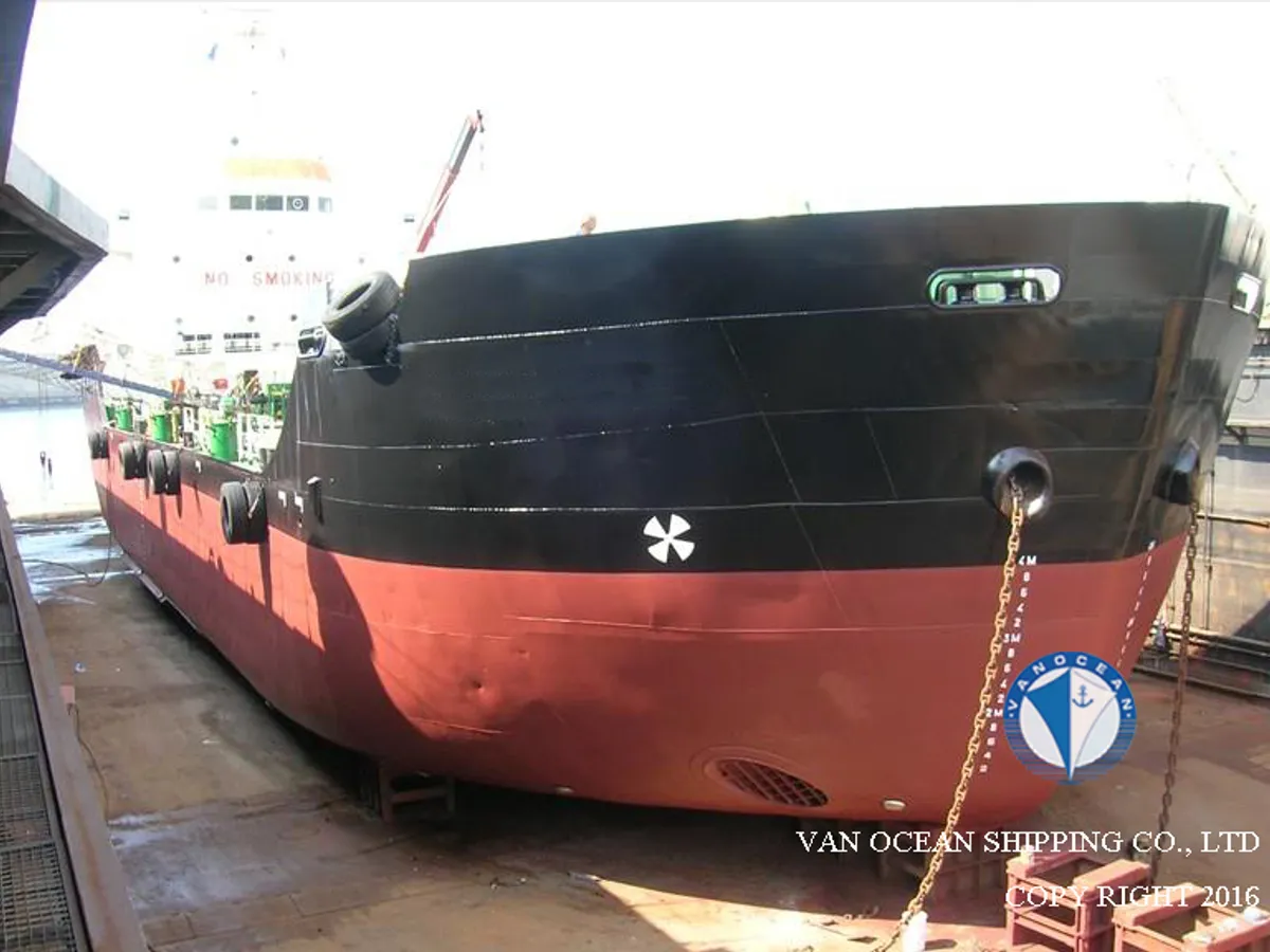 Kapal tanker minyak/bahan kimia kanggo didol