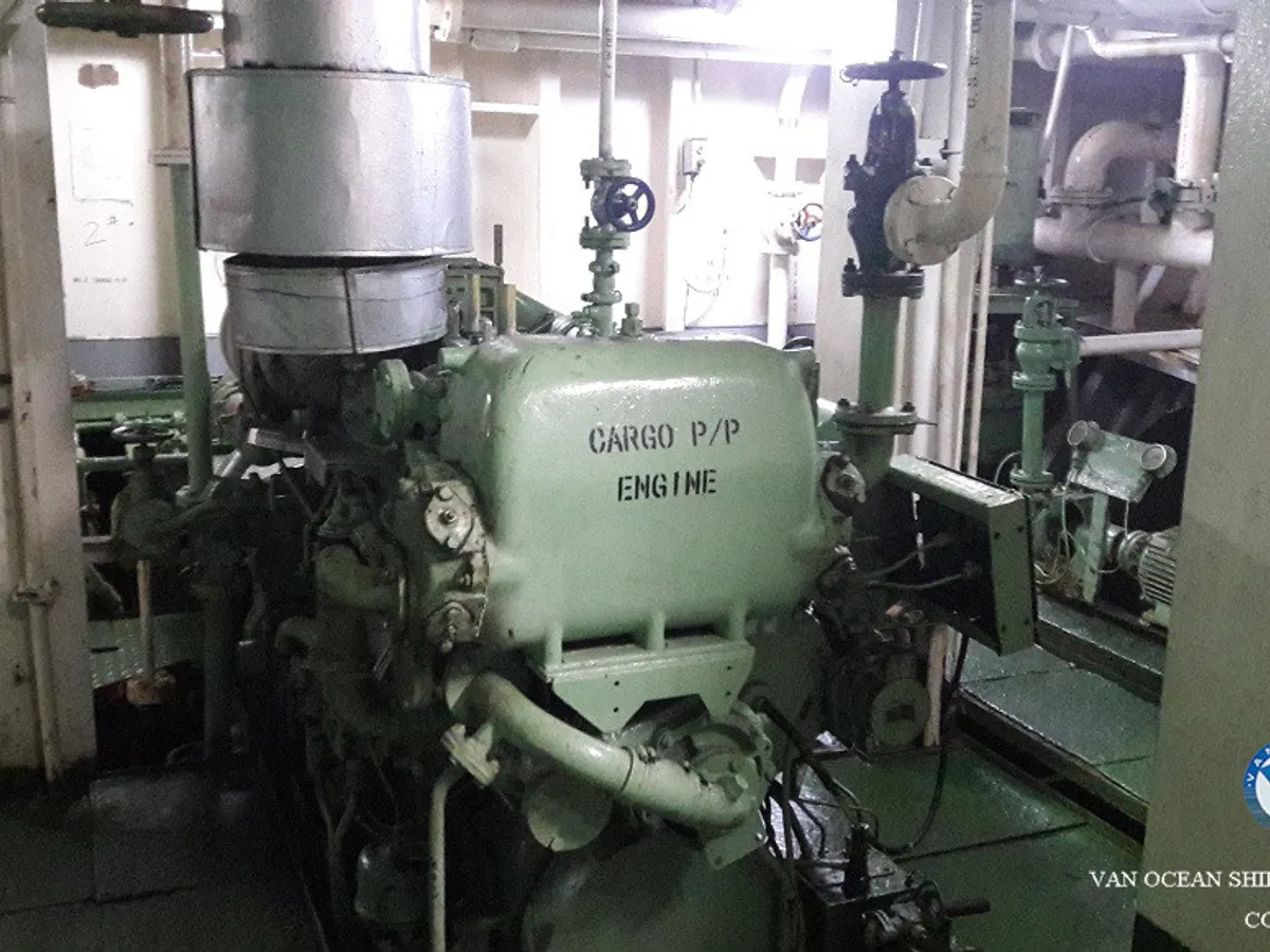 Kapal tanker minyak/bahan kimia kanggo didol