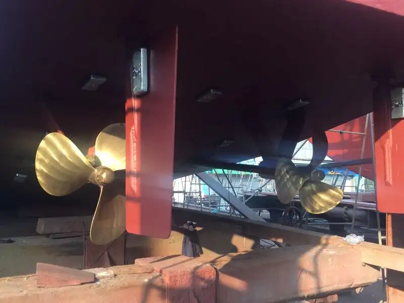 Kapal kerja kanggo didol
