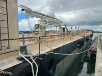 Kapal tanker minyak/bahan kimia kanggo didol