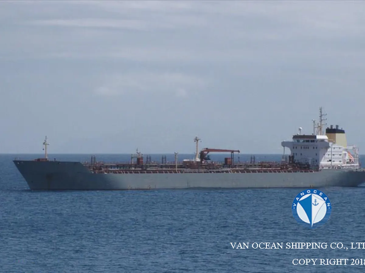 Kapal tanker minyak/bahan kimia kanggo didol