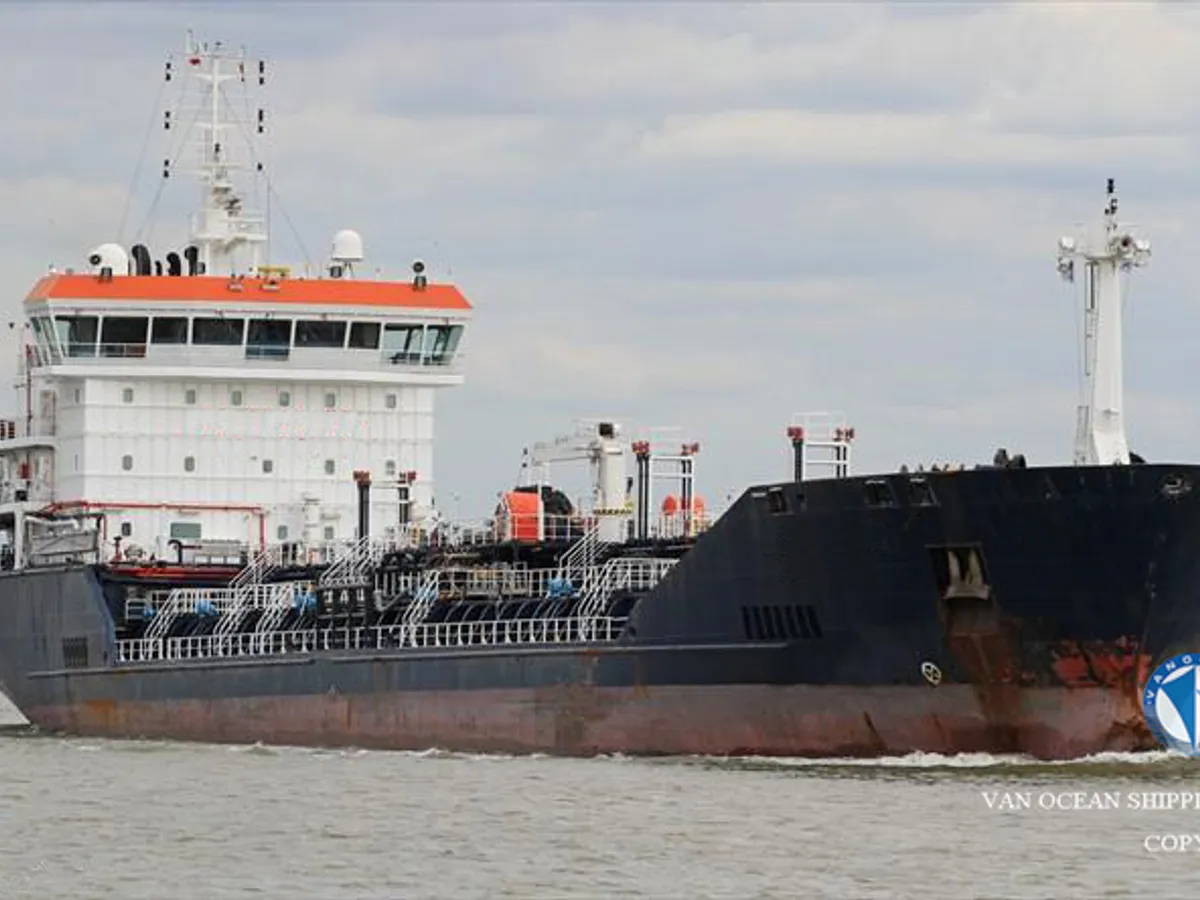 Kapal tanker minyak/bahan kimia kanggo didol