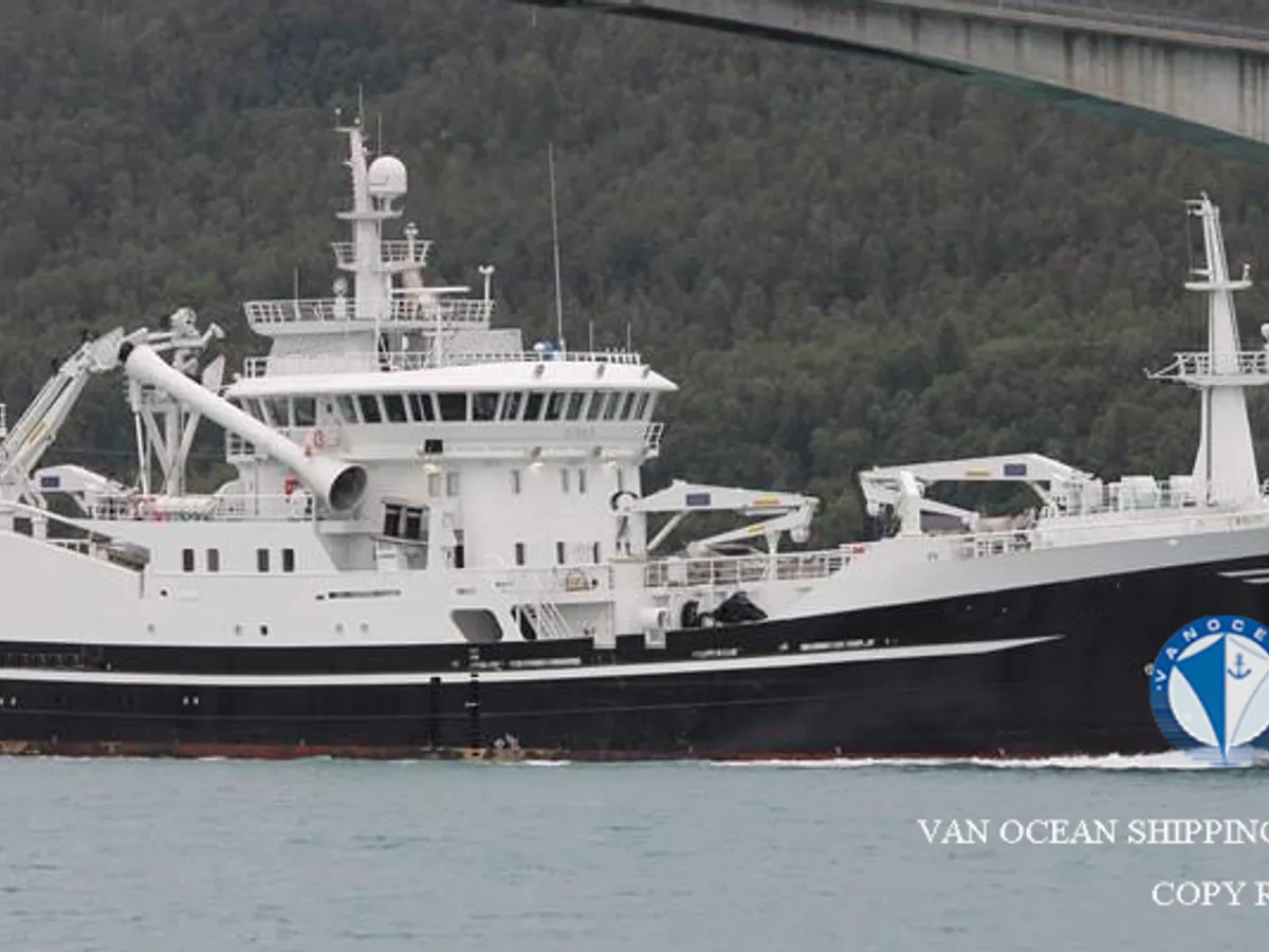 Kapal trawler kanggo didol