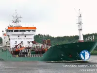 Kapal tanker minyak/bahan kimia kanggo didol