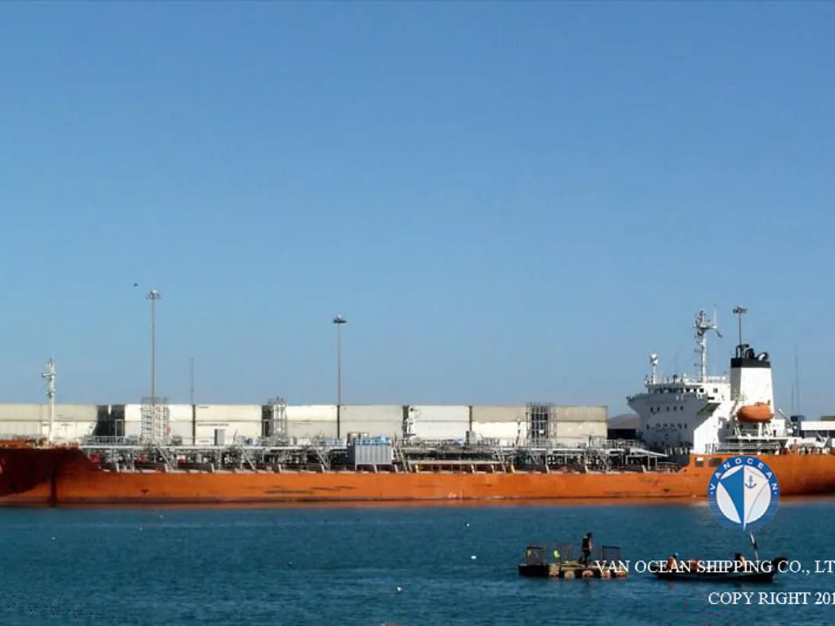 Kapal tanker minyak/bahan kimia kanggo didol