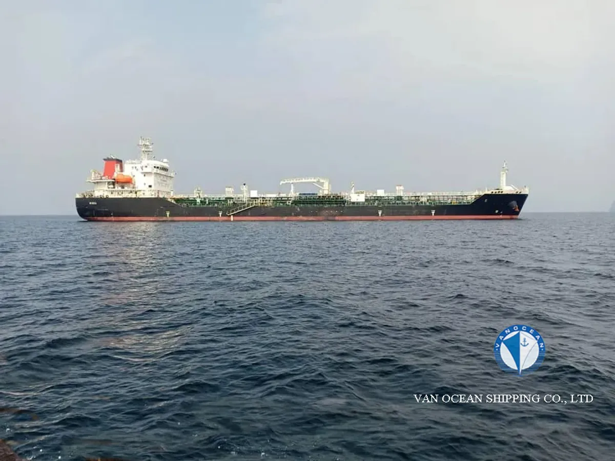 Kapal tanker minyak/bahan kimia kanggo didol