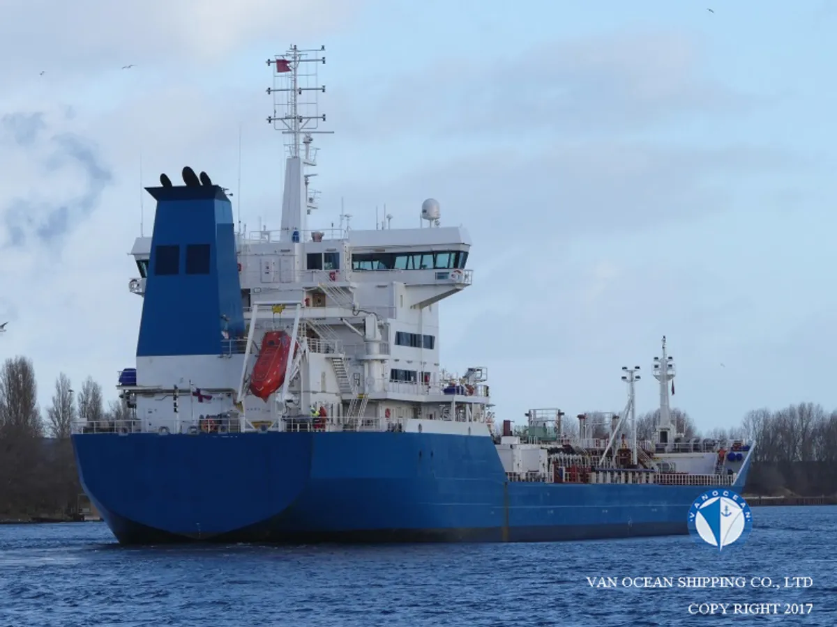 Kapal tanker minyak/bahan kimia kanggo didol