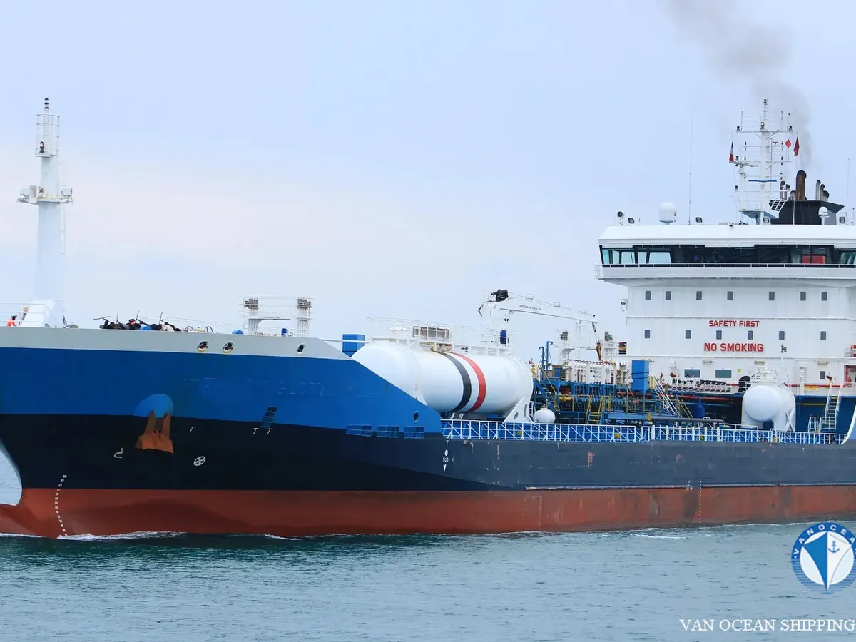 Kapal tanker minyak/bahan kimia kanggo didol