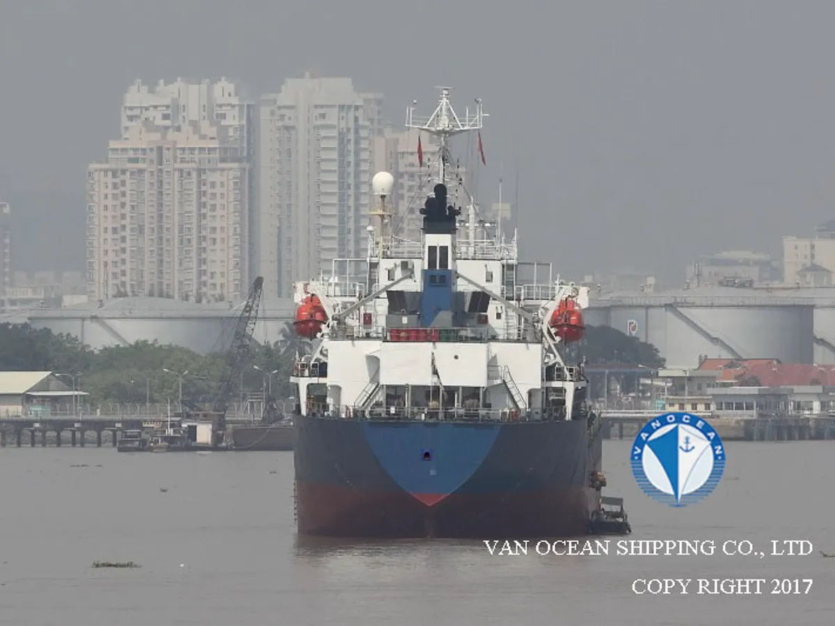 Kapal tanker minyak/bahan kimia kanggo didol