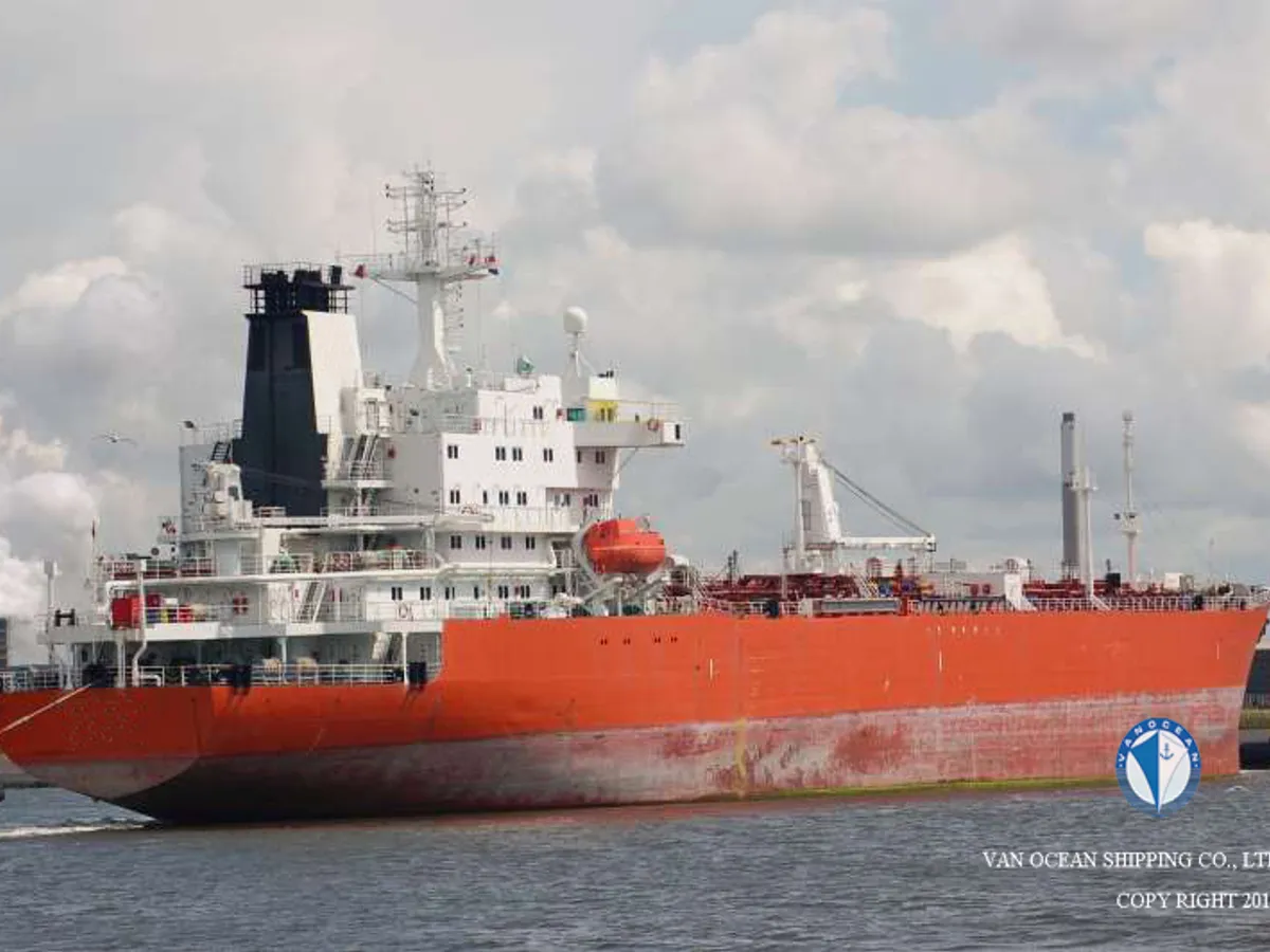 Kapal tanker minyak/bahan kimia kanggo didol