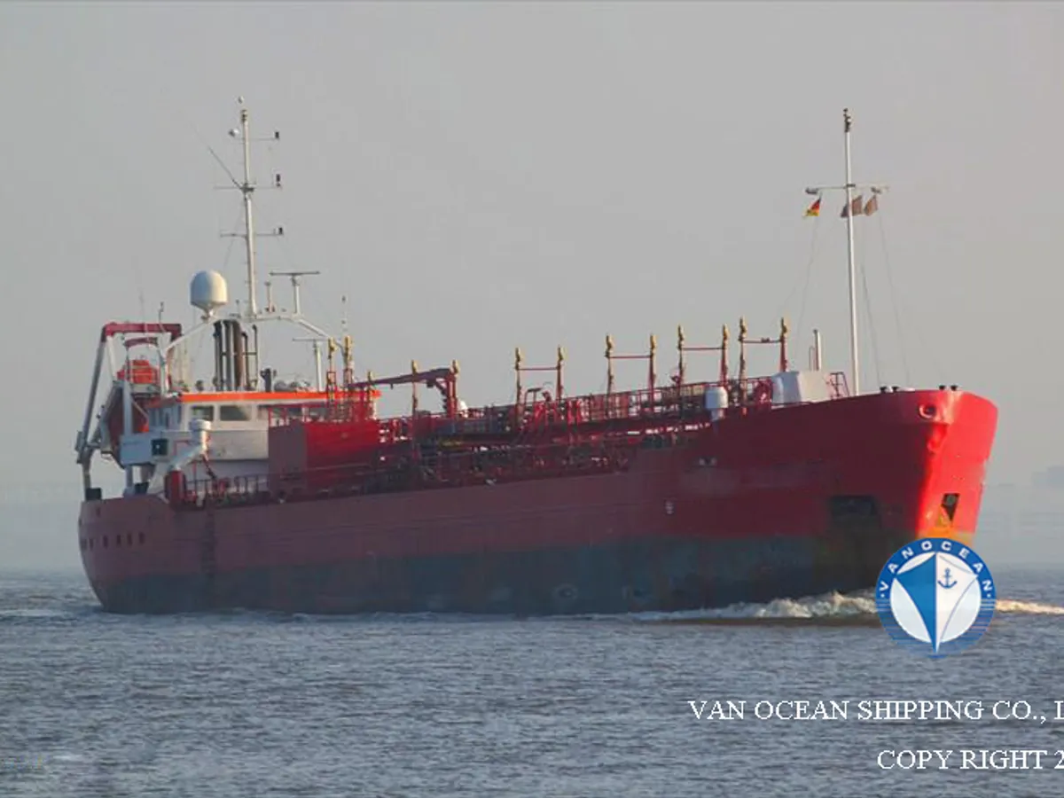 Kapal tanker minyak/bahan kimia kanggo didol