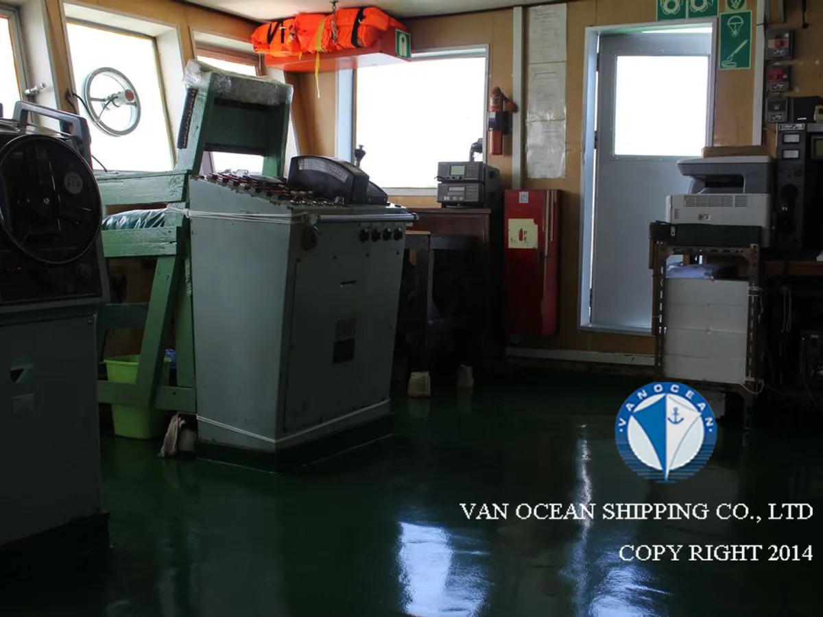 Kapal tanker minyak/bahan kimia kanggo didol