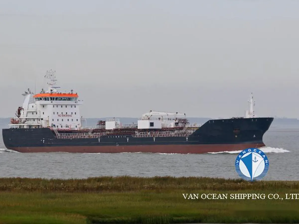 Kapal tanker minyak/bahan kimia kanggo didol
