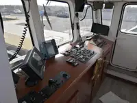 Kapal kerja kanggo didol