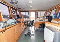Kapal kerja kanggo didol