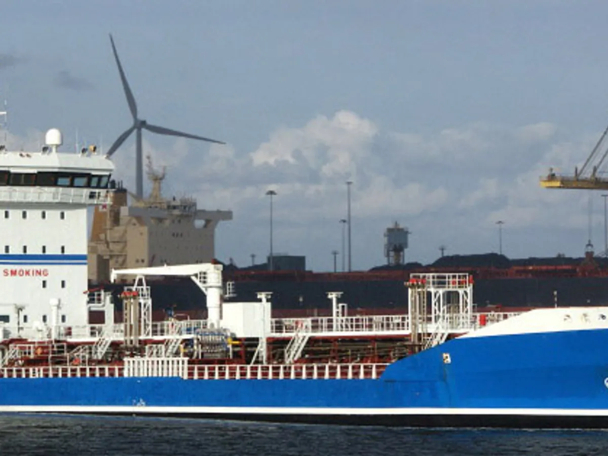 Kapal tanker minyak/bahan kimia kanggo didol