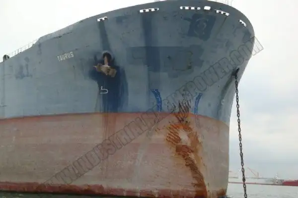 Kapal tanker minyak/bahan kimia kanggo didol