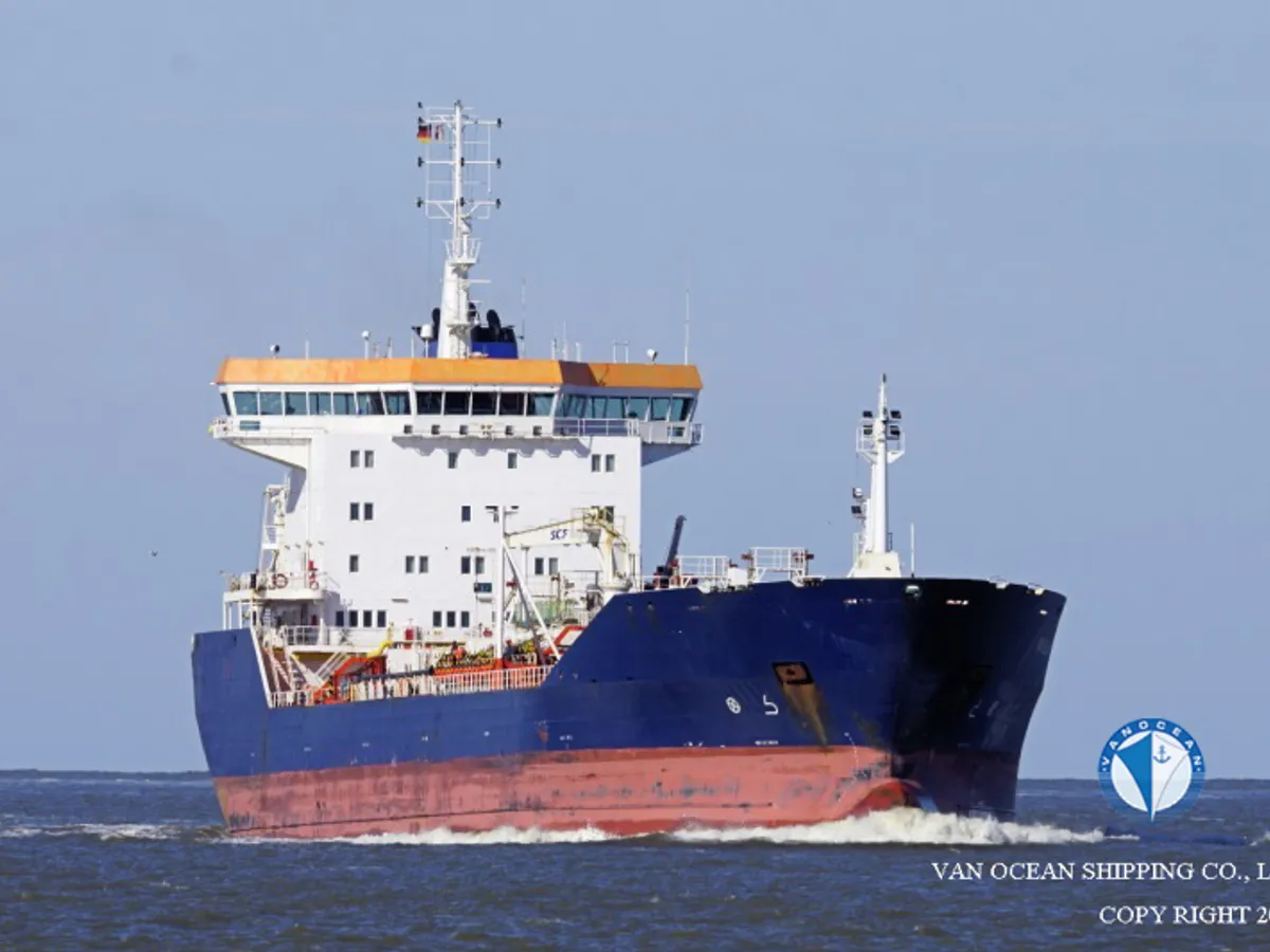 Kapal tanker minyak/bahan kimia kanggo didol