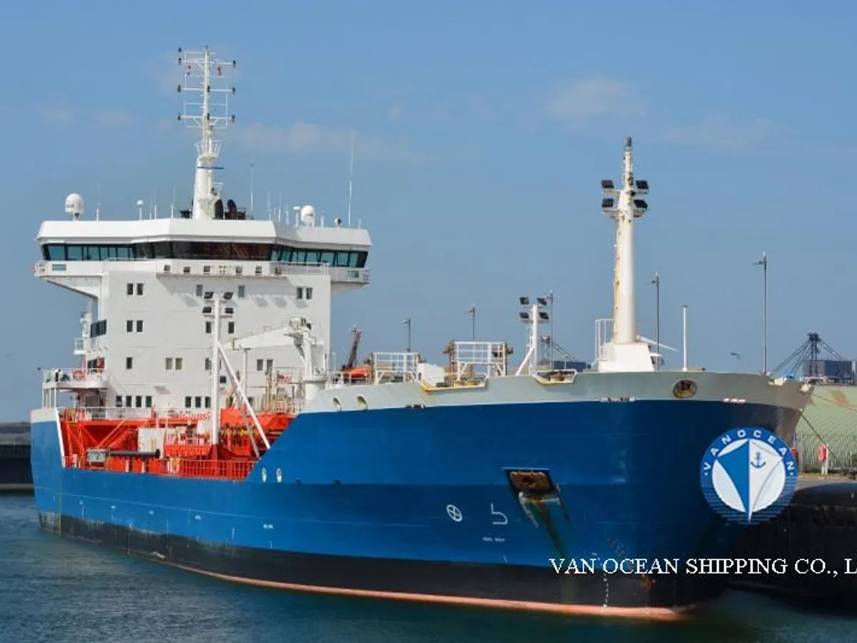 Kapal tanker minyak/bahan kimia kanggo didol