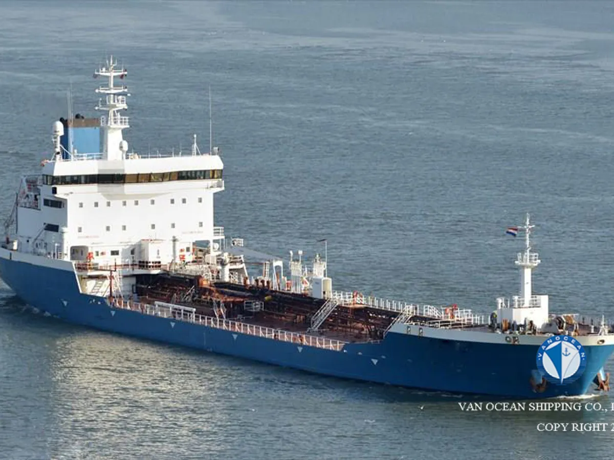 Kapal tanker minyak/bahan kimia kanggo didol