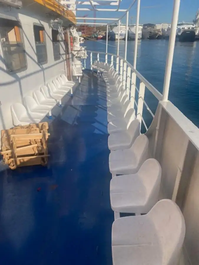 Kapal feri kanggo didol