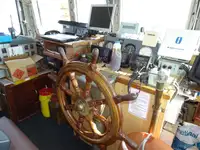 Kapal kerja kanggo didol