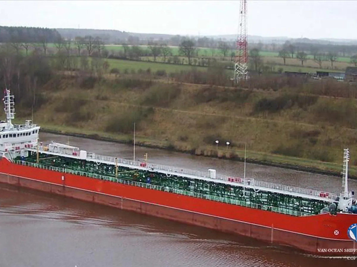 Kapal tanker minyak/bahan kimia kanggo didol