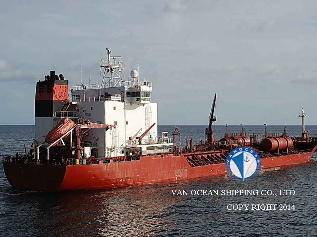 Kapal tanker minyak/bahan kimia kanggo didol