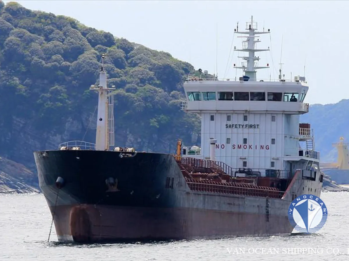 Kapal tanker minyak/bahan kimia kanggo didol