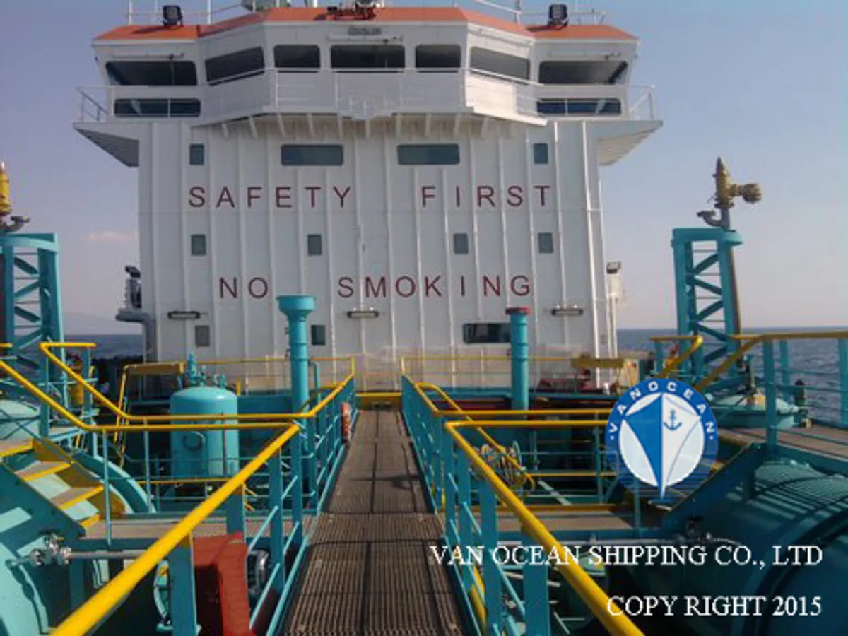 Kapal tanker minyak/bahan kimia kanggo didol