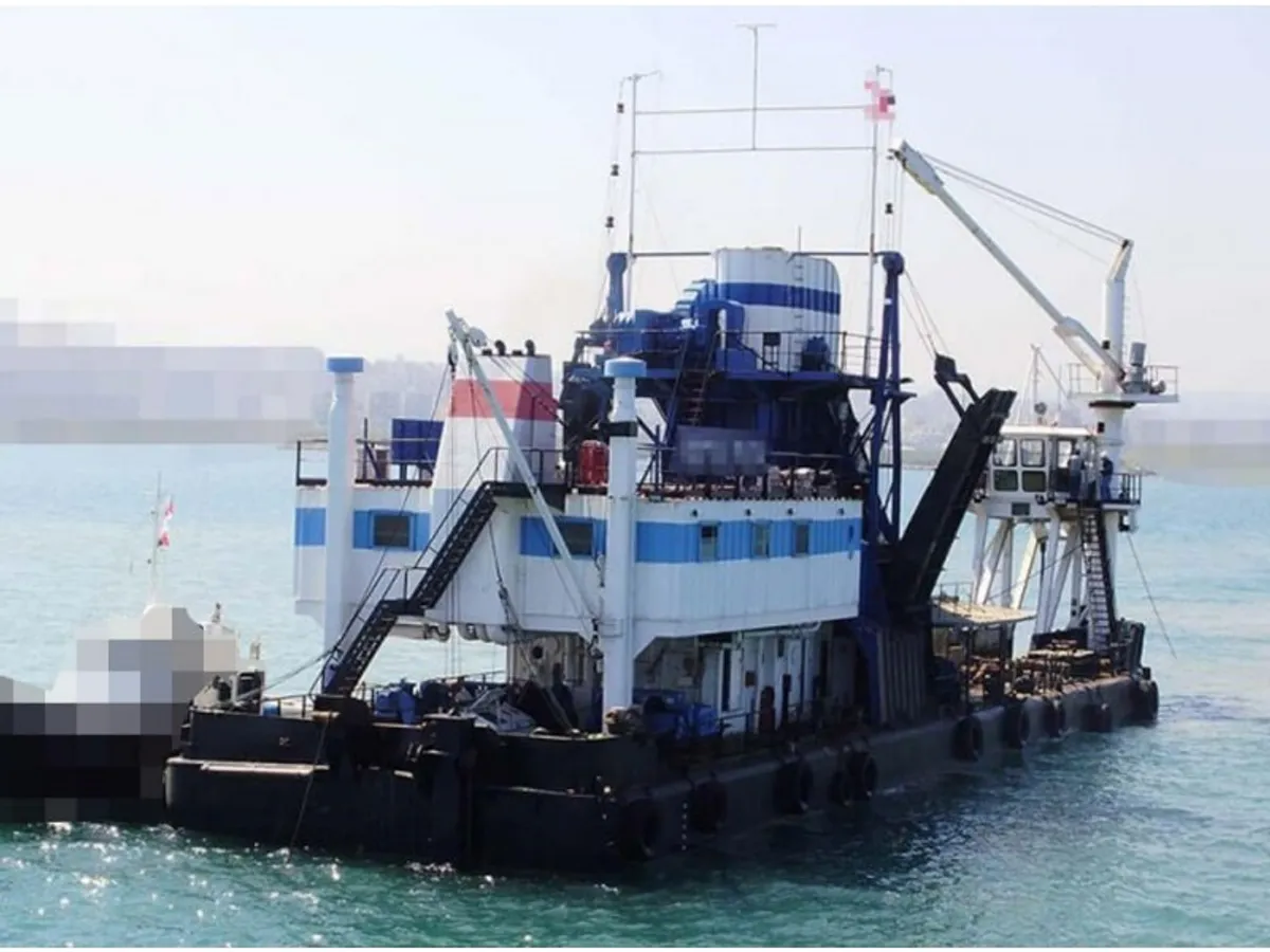 Kapal dredger kanggo didol