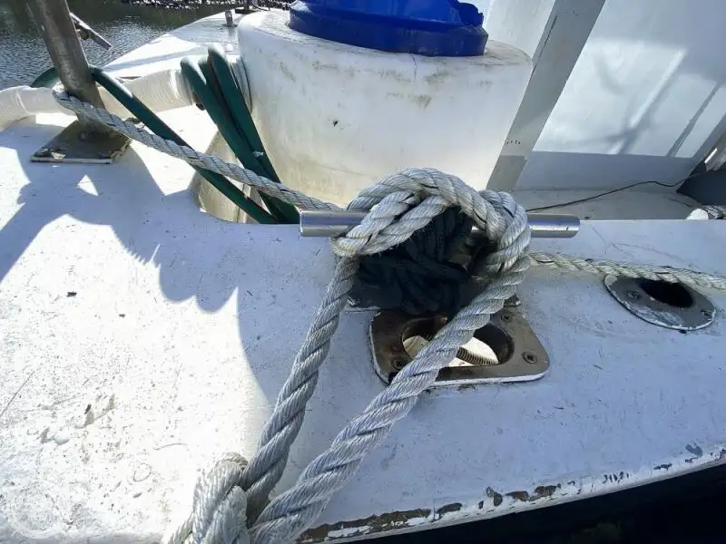 Kapal trawler kanggo didol