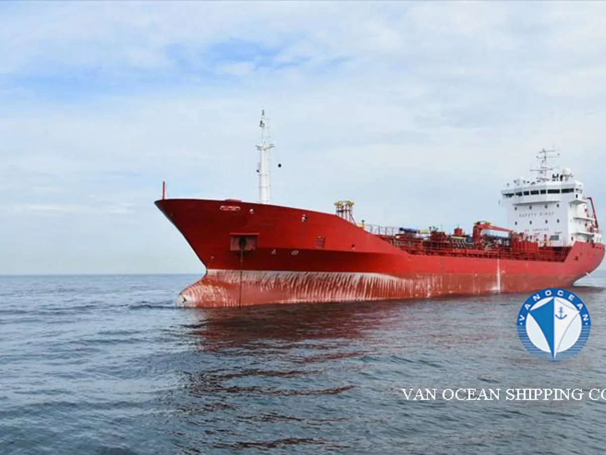 Kapal tanker minyak/bahan kimia kanggo didol