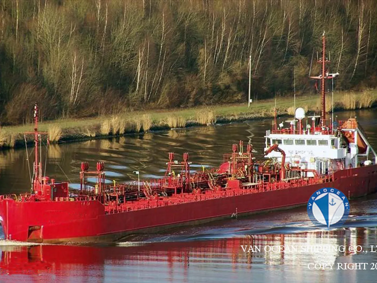 Kapal tanker minyak/bahan kimia kanggo didol