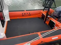 Kapal karet kaku kanggo didol