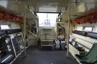 Kapal angkatan laut / militer kanggo didol