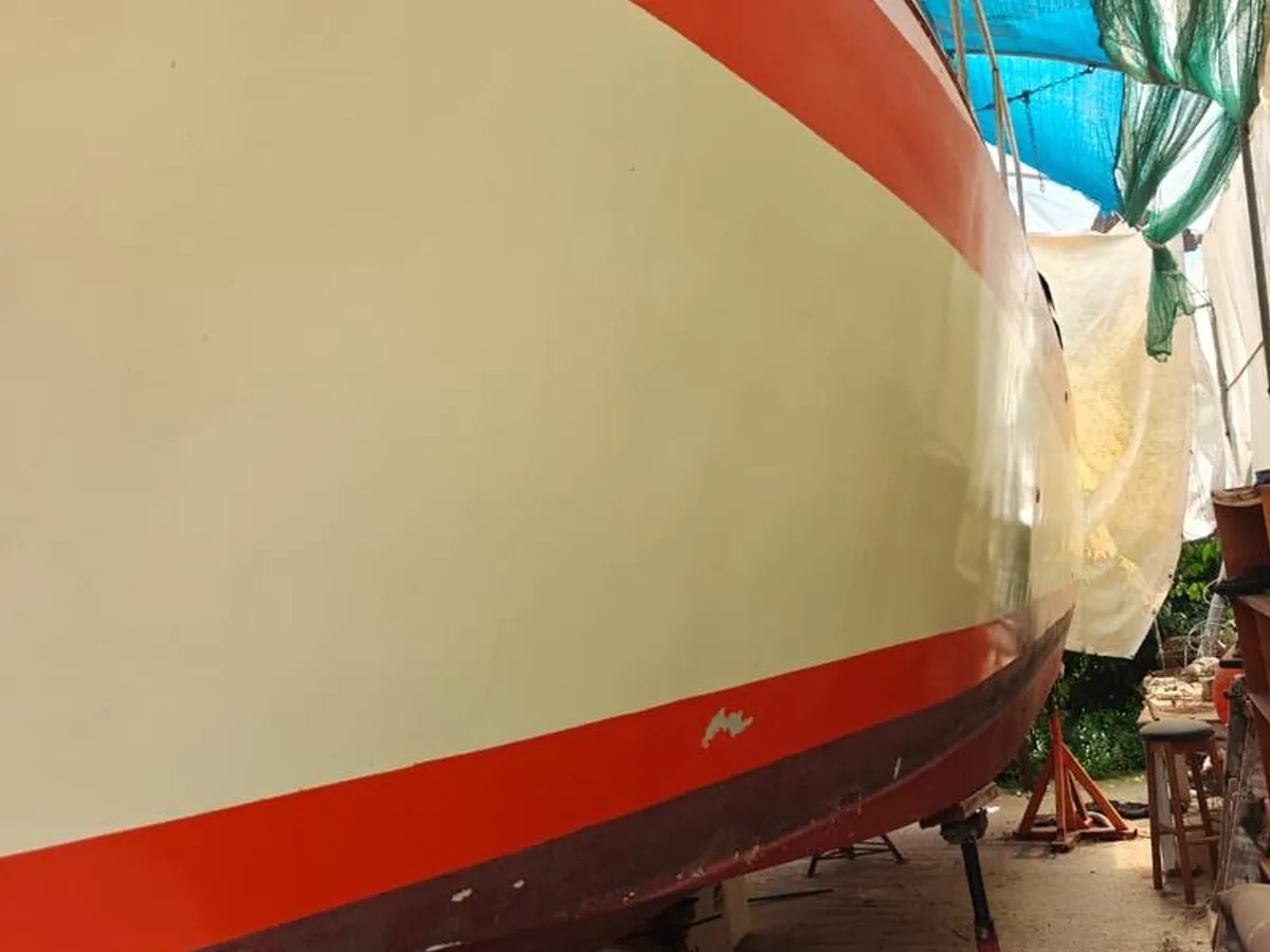 Kapal kerja kanggo didol