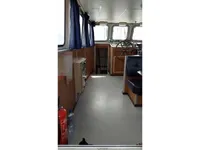 Kapal kerja kanggo didol
