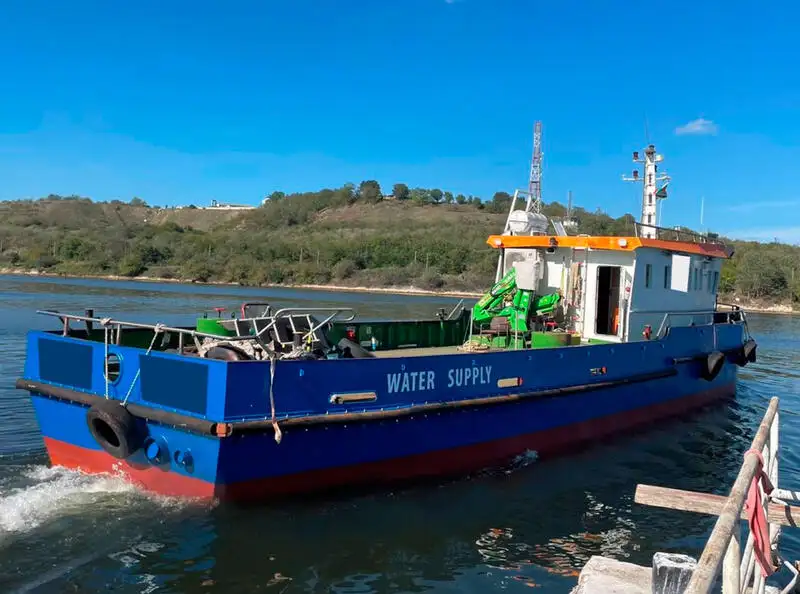 Kapal kerja kanggo didol