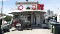 Kapal kerja kanggo didol