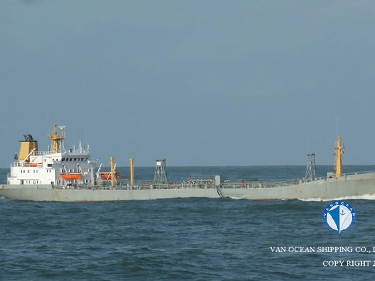 Kapal tanker minyak/bahan kimia kanggo didol