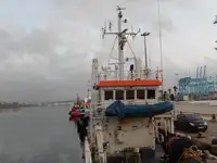 Kapal kerja kanggo didol