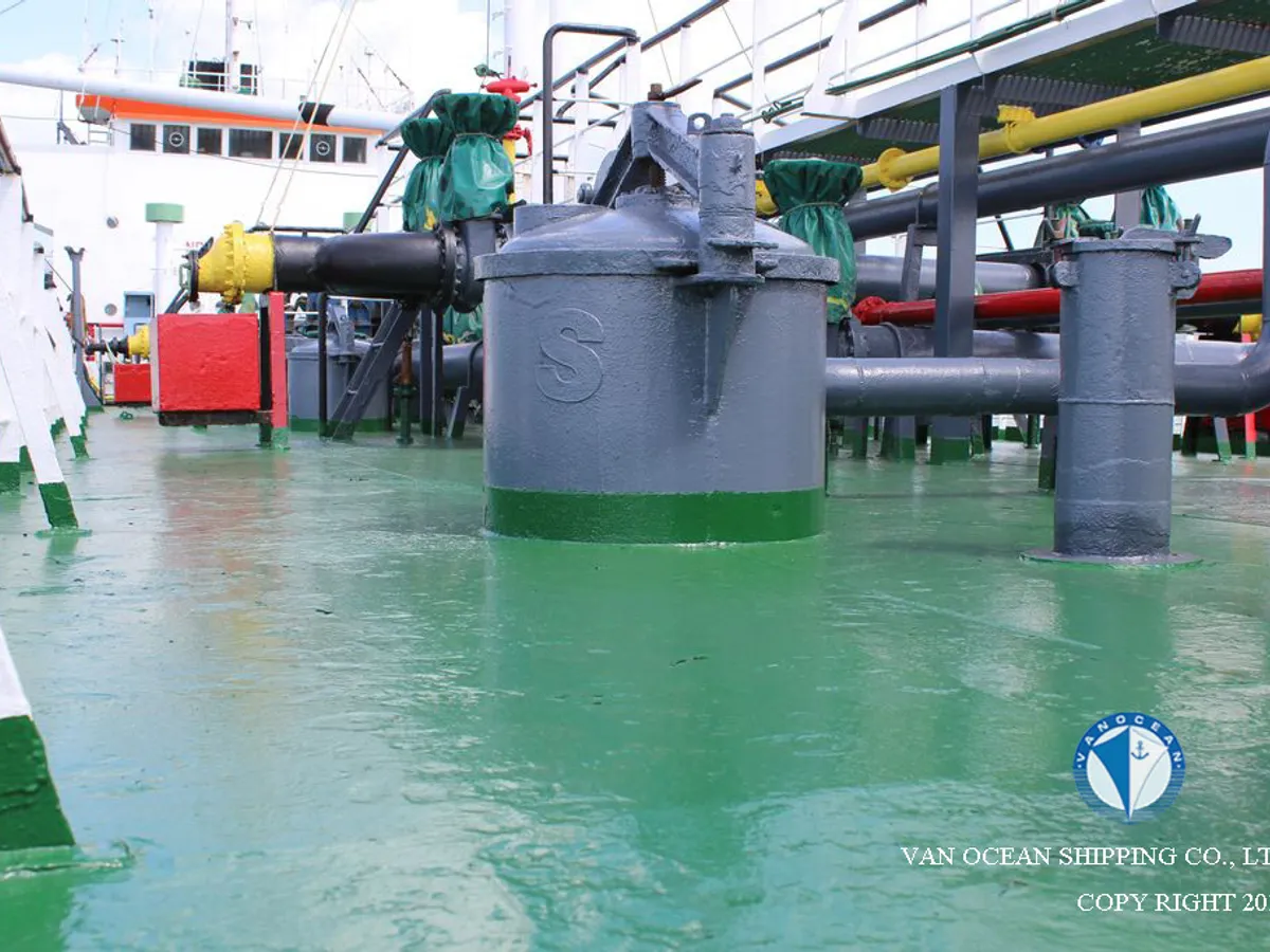 Kapal tanker minyak/bahan kimia kanggo didol