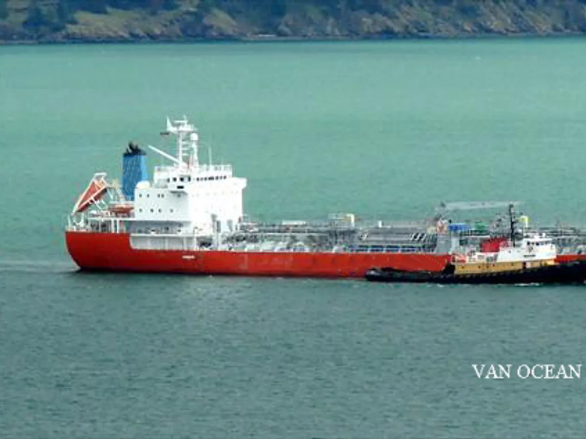 Kapal tanker minyak/bahan kimia kanggo didol