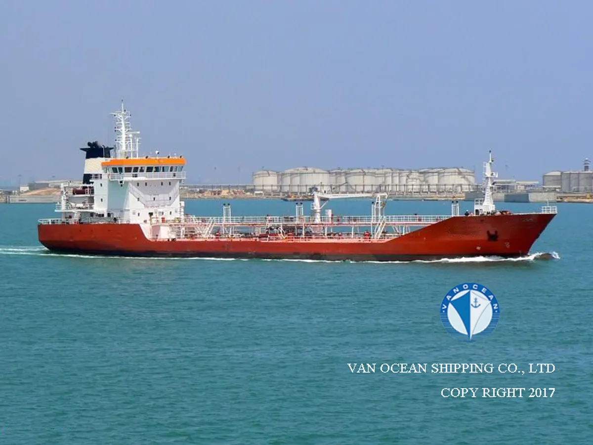 Kapal tanker minyak/bahan kimia kanggo didol