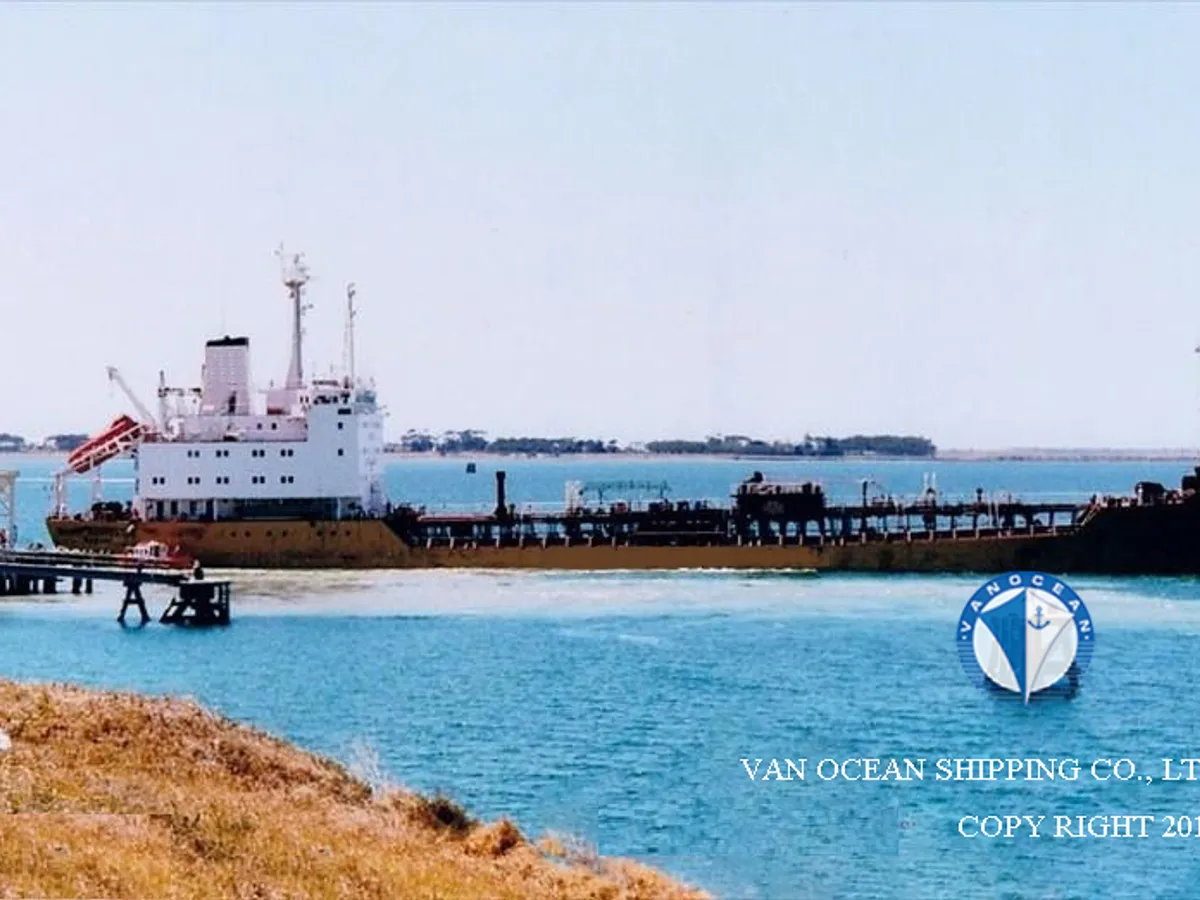 Kapal tanker minyak/bahan kimia kanggo didol