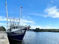 Kapal trawler kanggo didol