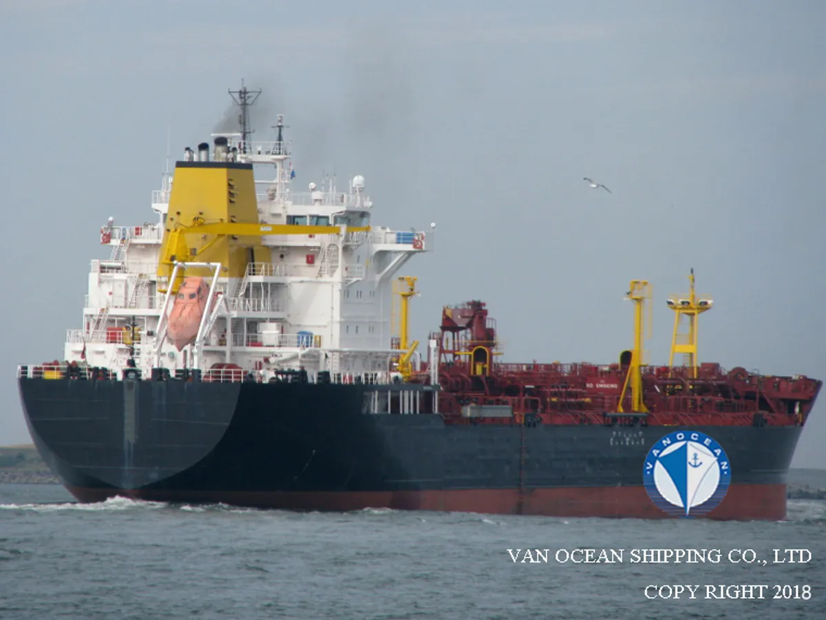Kapal tanker minyak/bahan kimia kanggo didol