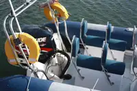 Kapal karet kaku kanggo didol